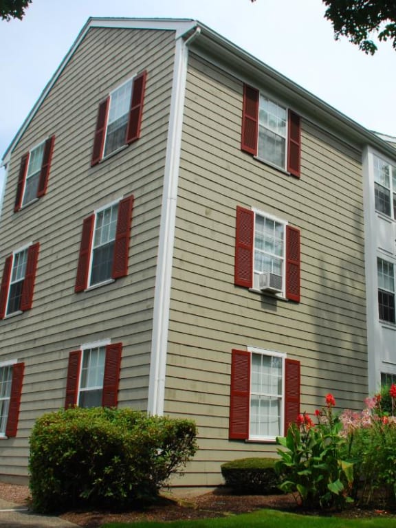 Saugus Commons Associates LLC Apartments in Saugus, MA